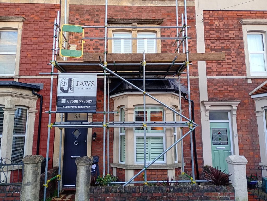 Brick terrace scaffolding
